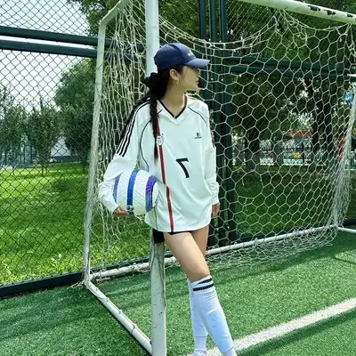 邹东欣